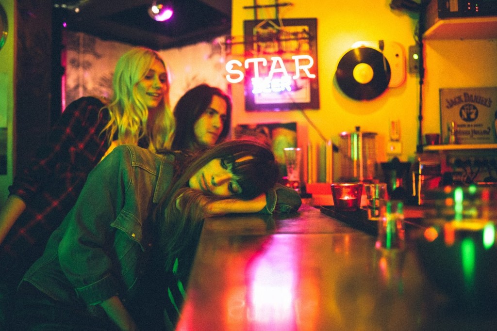 A mis amores mediocres y amistades&nbsp;caducas